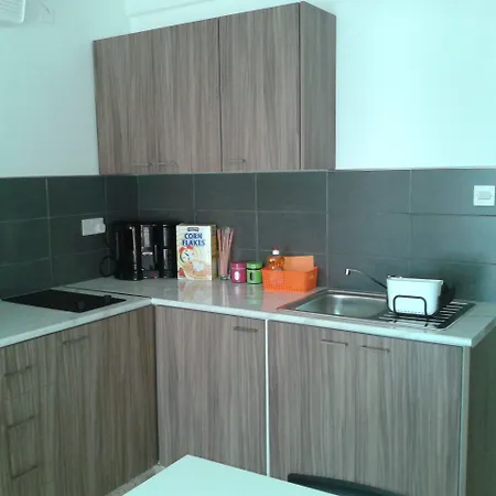 伊林纳帕度假公寓 *