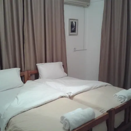 伊林纳帕度假公寓 *